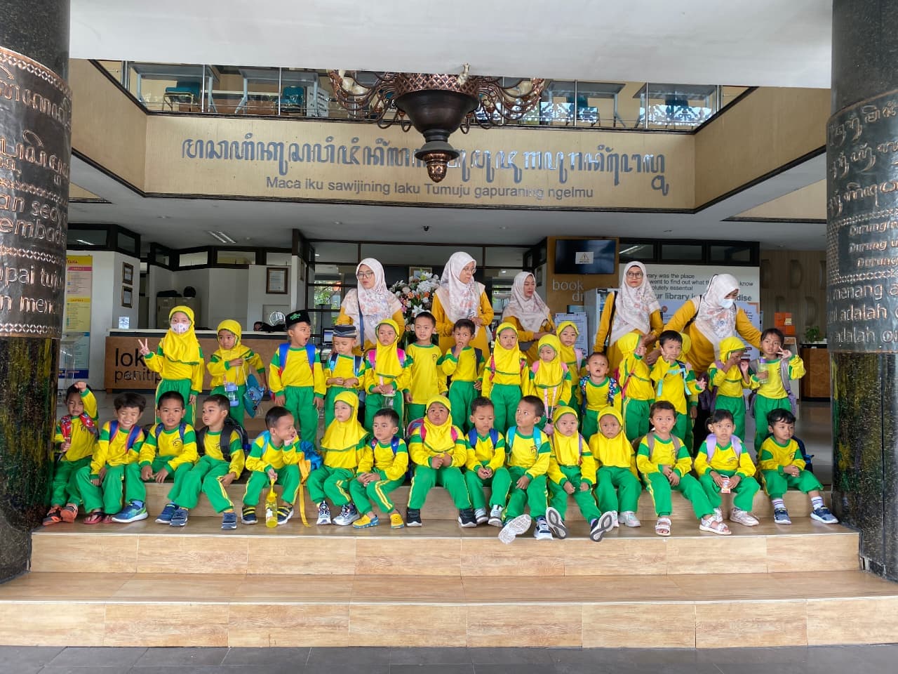 news-Kunjungan Wisata Pustaka dari PAUD KB RAPI Palgading