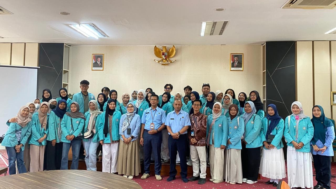 news- kunjungan studi lapangan dari mahasiswa Program Studi Diploma III Perpustakaan Universitas Sebelas Maret 