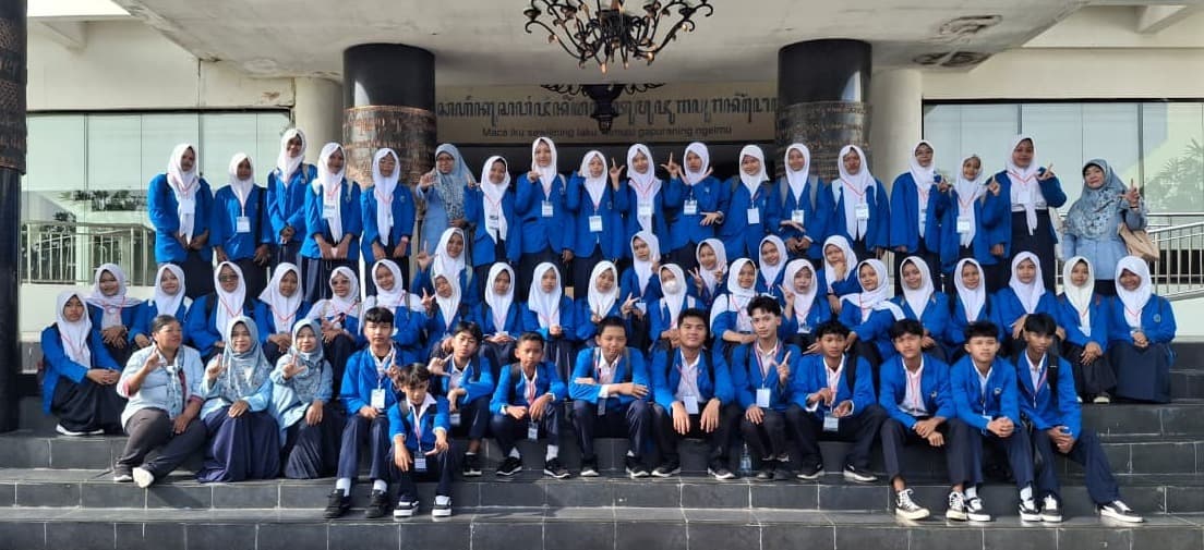 Balai Layanan Perpustakaan Sambut Kunjungan Wisata Pustaka dari SMP 2 Pleret