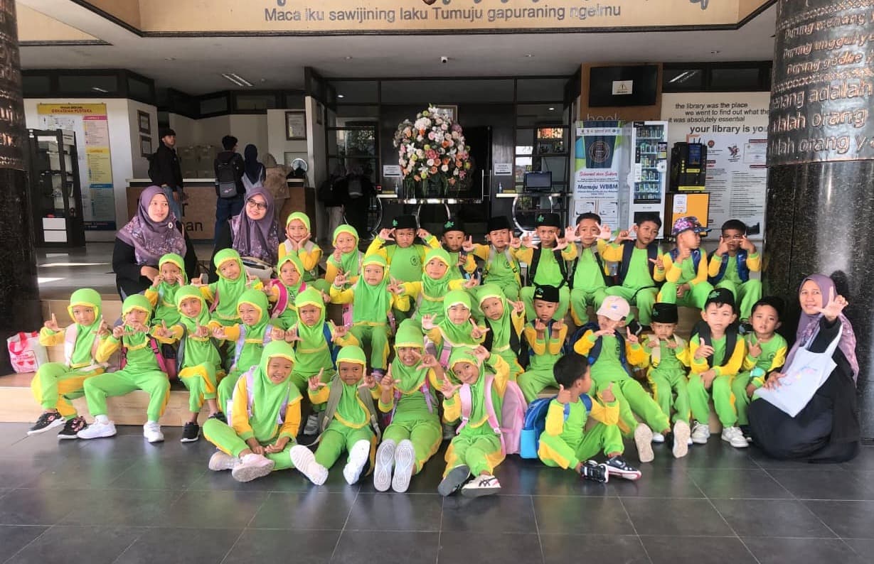 Balai Layanan Perpustakaan Sambut Kunjungan Wisata Pustaka dari RA Masyithoh Lanteng