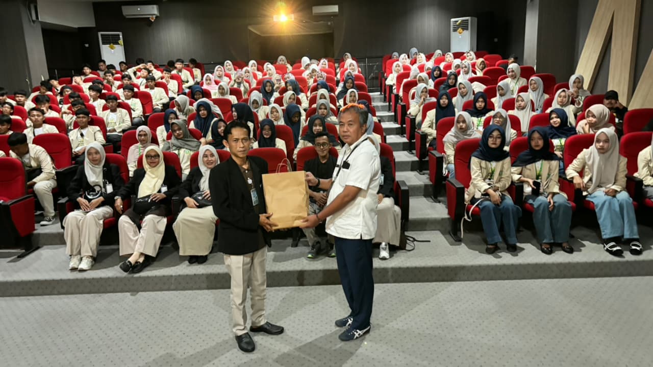 Balai Layanan Perpustakaan Sambut Kunjungan Wisata Pustaka dari SMK Ma’arif 1 Sendang Agung Lampung Tengah