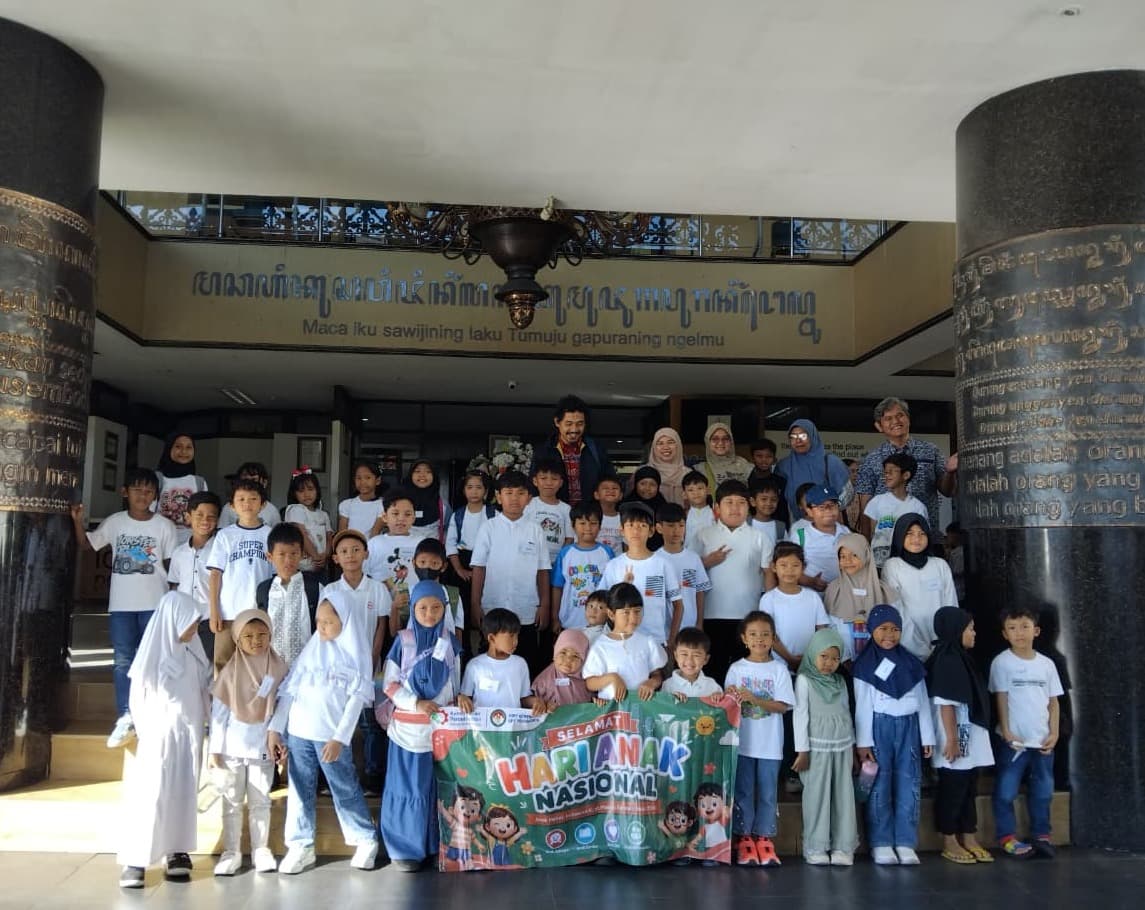 news-Balai Layanan Perpustakaan Sambut Kunjungan Wisata Pustaka dari DWP Kemenperin UPT Yogyakarta