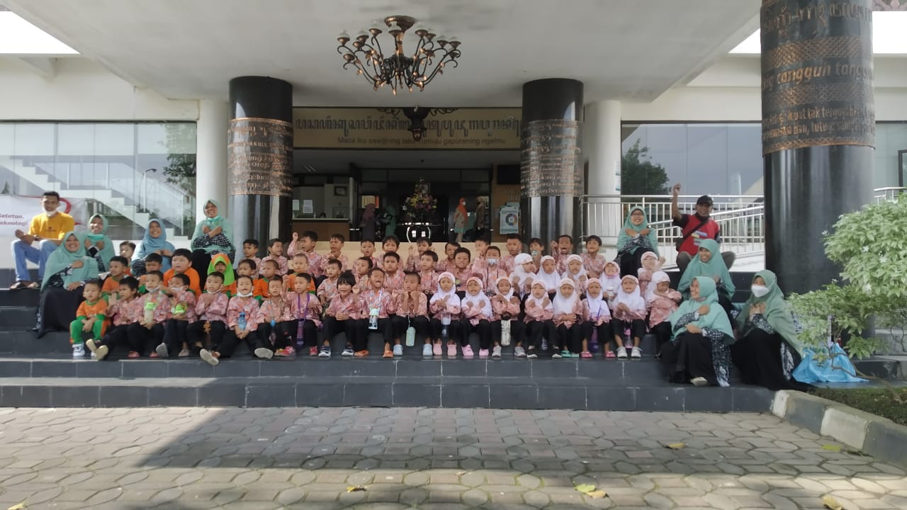 Kunjungan Wisata Pustaka dari Siswa-siswi KB TKIT Kendarti Mu'adz Bin Jabal 4 Keparakan Yogyakarta