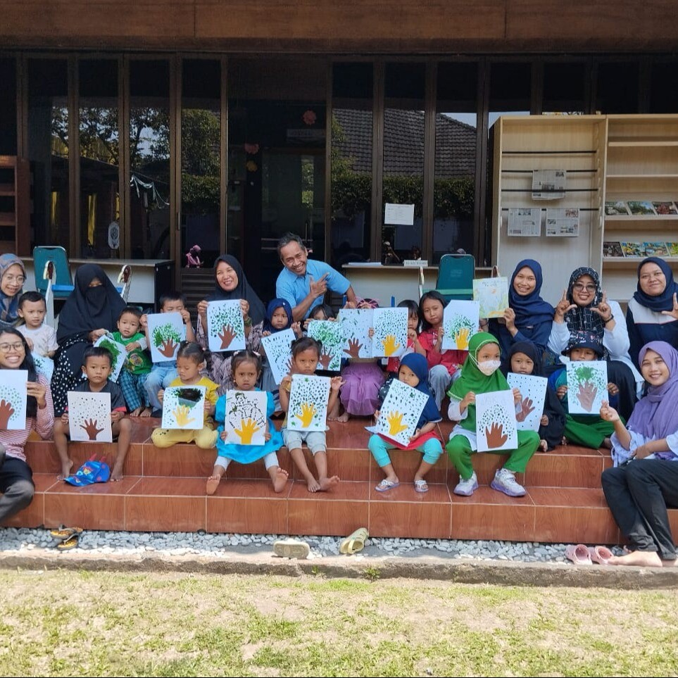 Belajar dan berkreasi bersama Komunitas Read Aloud Jogja