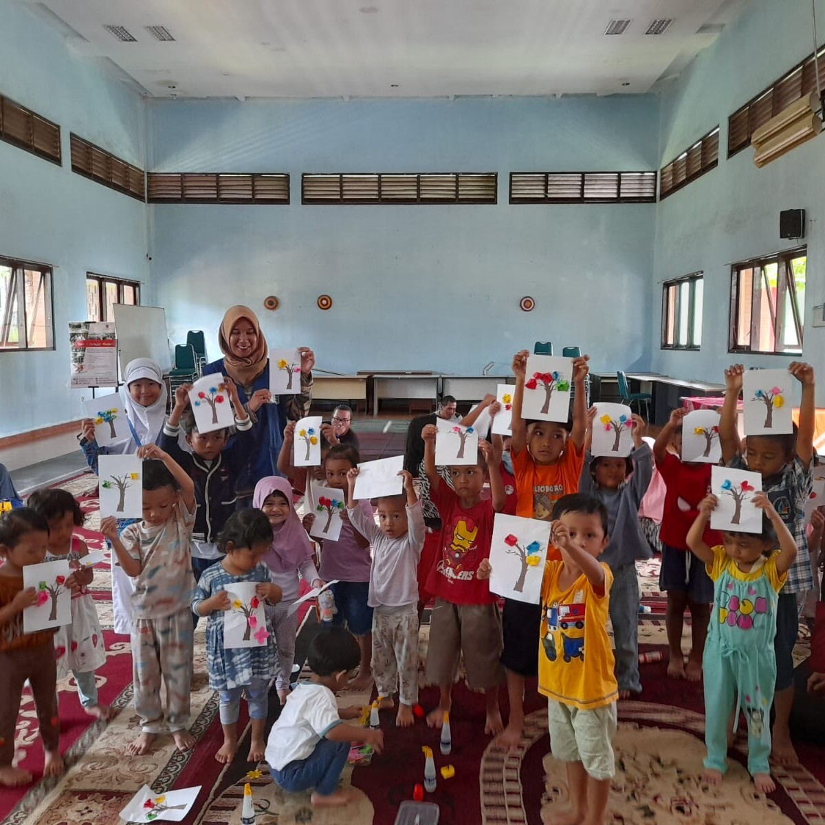 Belajar dan berkreasi bekerja sama dengan Komunitas Read Aloud Jogja