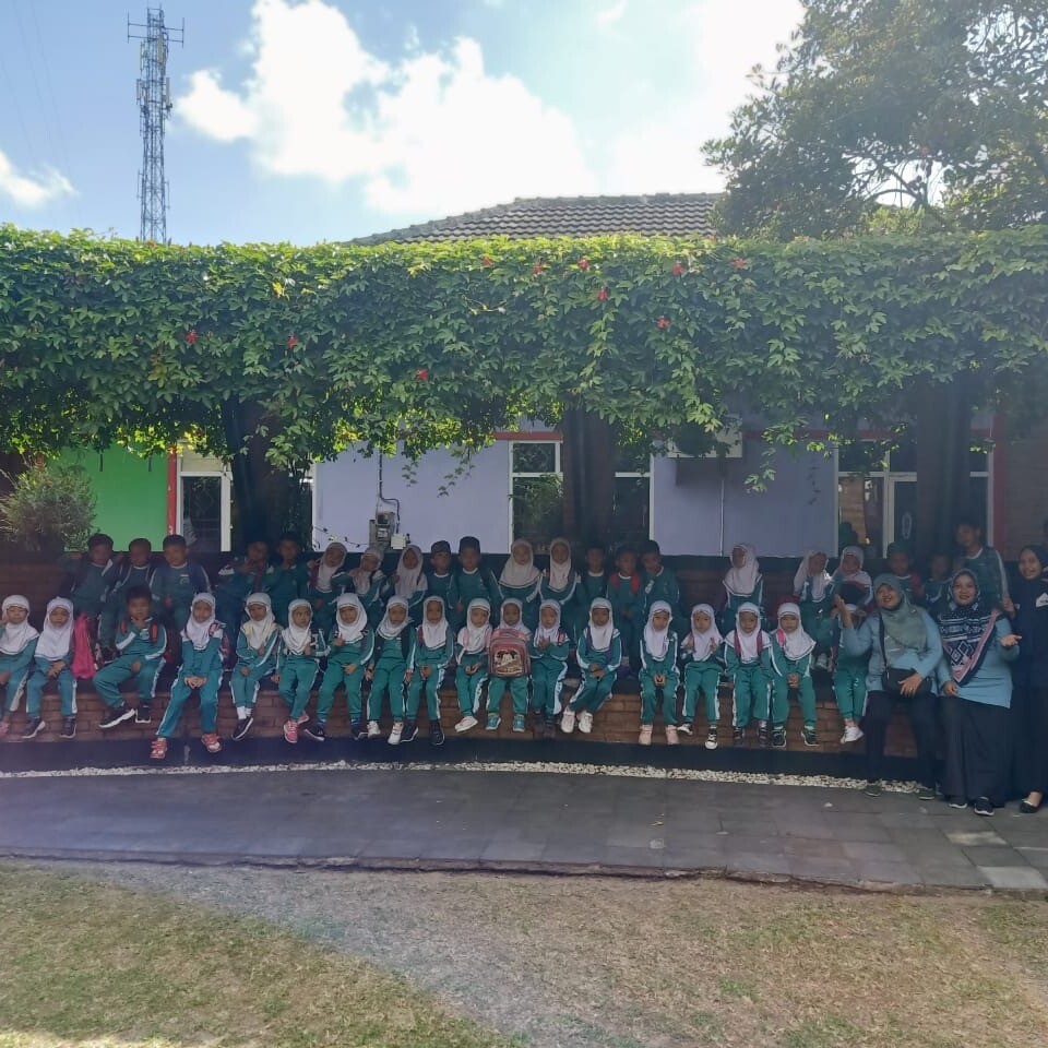 Kunjungan wisata pustaka dari siswa siswi TK PKK 49 Karangtengah Imogiri Bantul